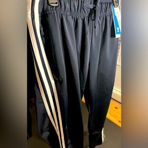 Women’s Adidas Warm Up pants: Three stripes tight